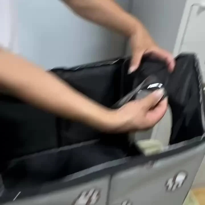 Zipping-outdoor-cat-house with High-density rebound sponge material used in the cat house for weatherproof and comfortable insulation