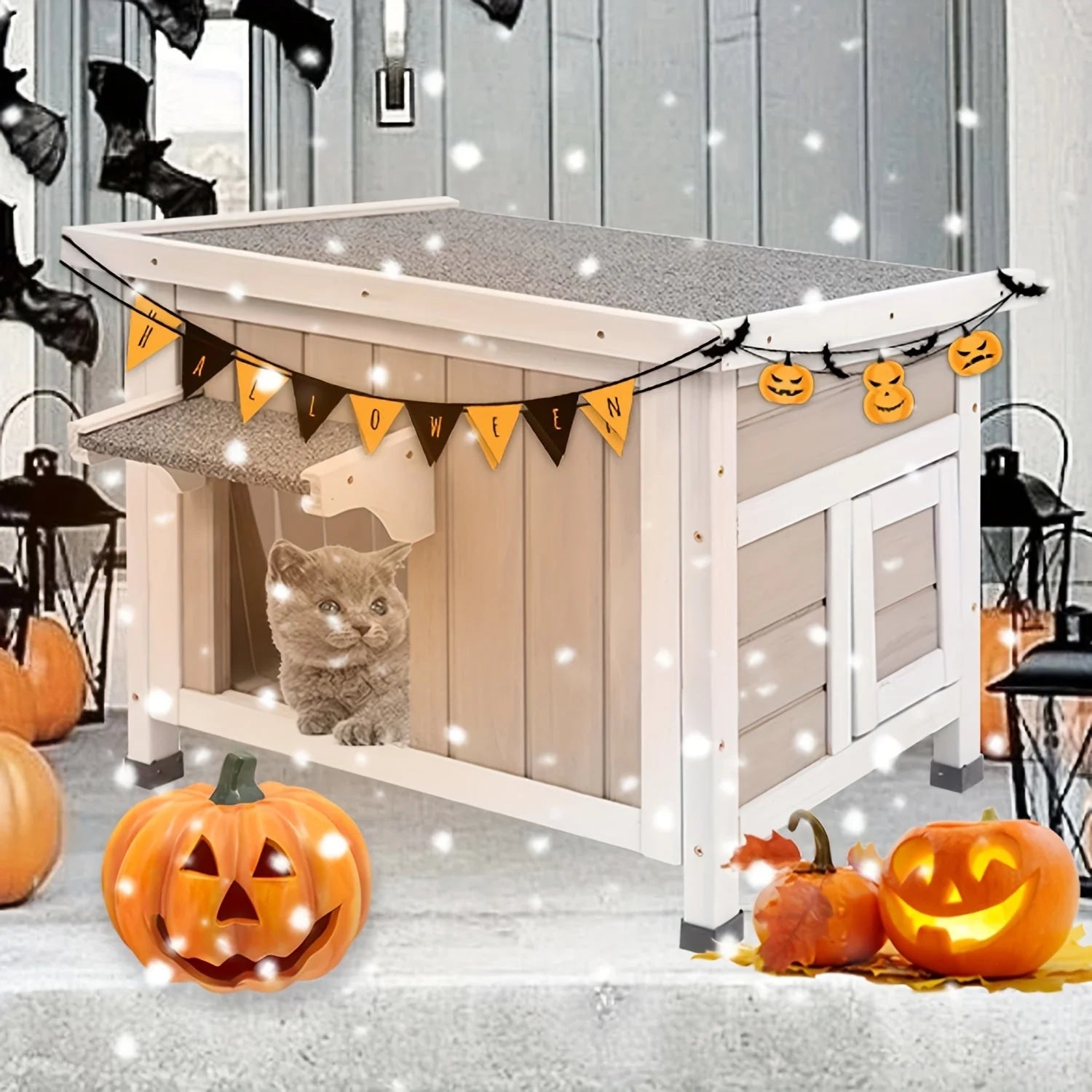  Festive outdoor cat house for winter with Halloween decoration, perfect for keeping pets warm