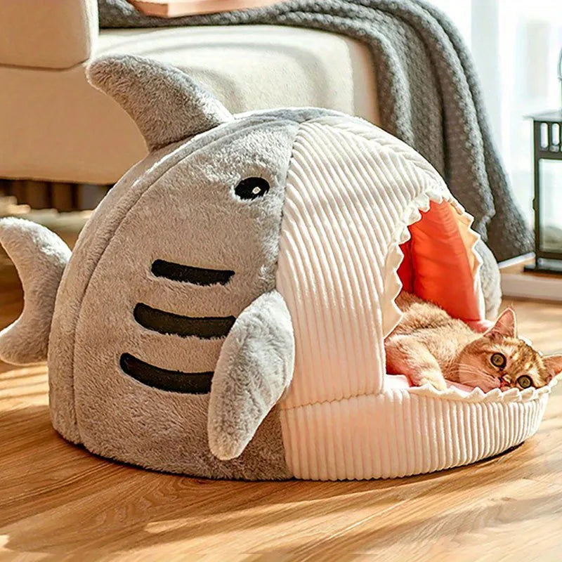 Large shark-style cat bed with a soft cushion, perfect for cats and small pets.