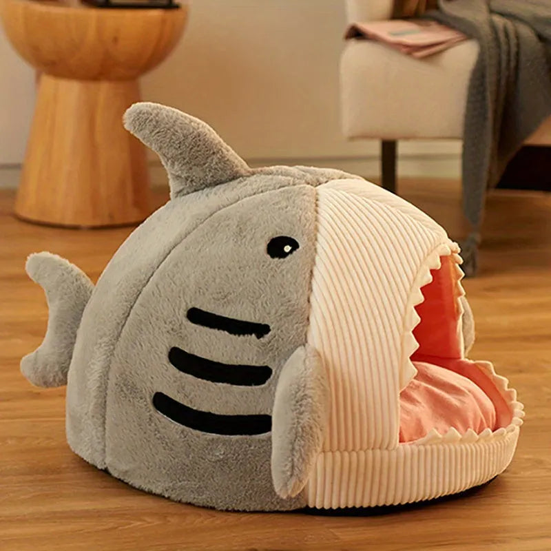 Shark-designed large cat bed with size chart for small, medium, and large pets.